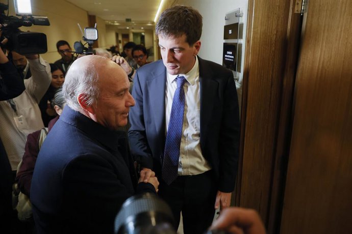 Valparaiso, 5 de mayo 2026 El Ministro de Hacienda, Jorge Quiroz y el Ministro ministro Segpres, Jose Garcia Ruminot, se reunen con la bancada de diputados de Renovación Nacional  Sebastian Cisternas/Aton Chile