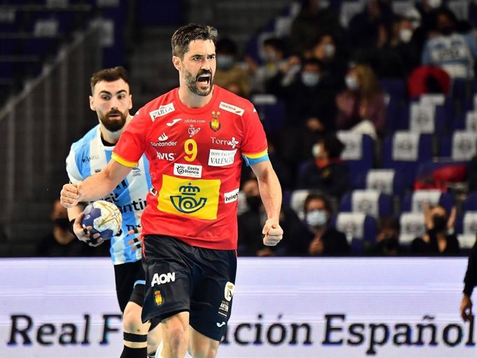 Raúl Entrerríos, será el pregonero de la LXVIII edición del Descenso Internacional a nado de la Ría de Navia