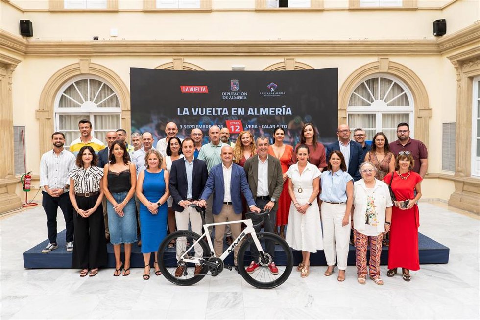 Presentación de la etapa 12 de La Vuelta Ciclista a España en el Palacio Provincial de Almería.