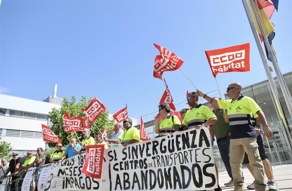 Manifestación contra la situación de los centros de transporte en Extremadura