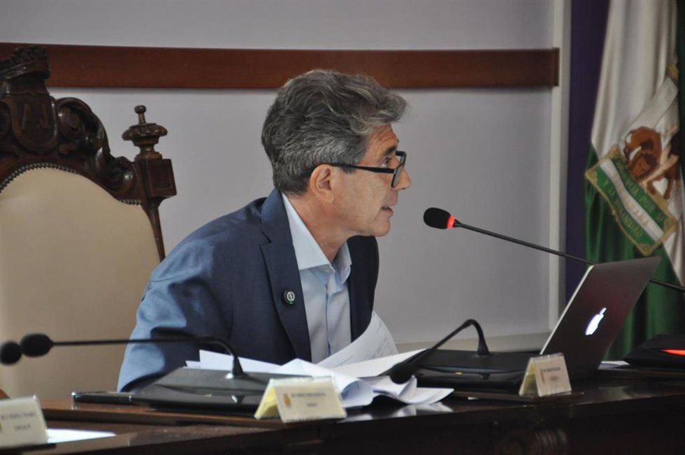 El concejal popular José María Álvarez durante su intervención en el pleno/Archivo