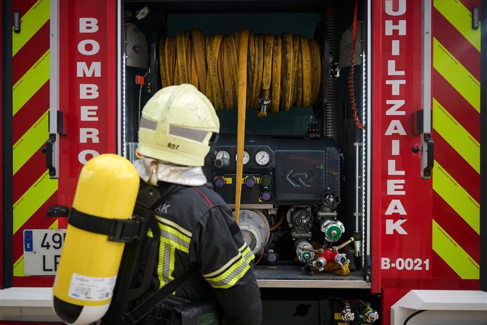Imagen de un bombero de Navarra.