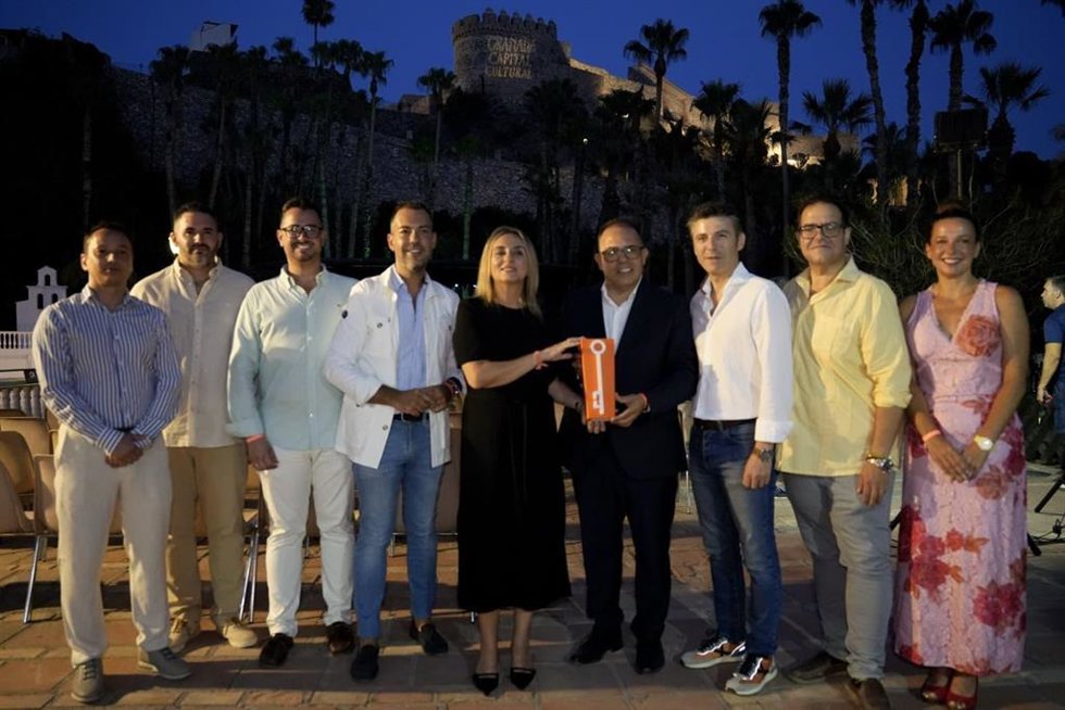 La alcaldesa de Granada, Marifrán Carazo, y el alcalde de Almuñécar, Juan José Ruiz Joya, en el Festival Internacional Jazz en la Costa.