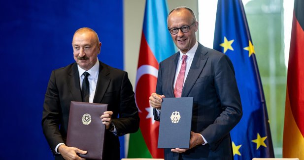 Alemania y Azerbaiyán firman un acuerdo para el suministro de gas y petróleo