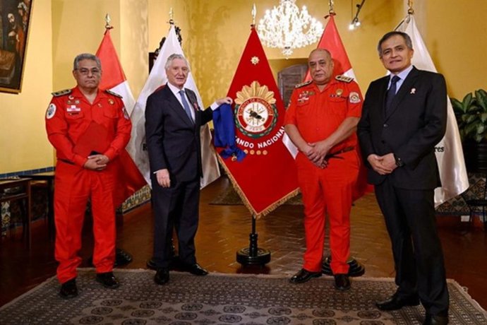 Perú.- Cancillería condecoró al Grupo USAR-Perú por labor de búsqueda y rescate en Venezuela