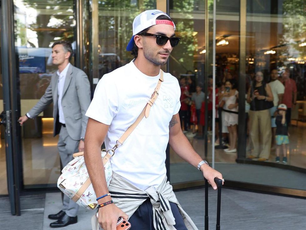 Ferran Torres, rumbo a Barcelona tras celebrar el Mundial en Madrid