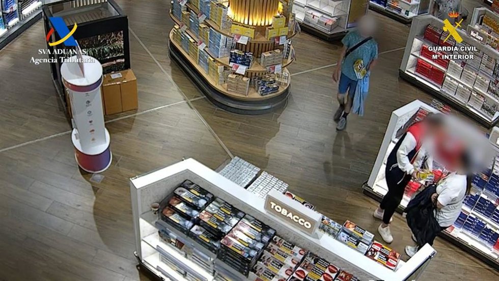 Robos en una tienda comercial del aeropuerto Tenerife Sur