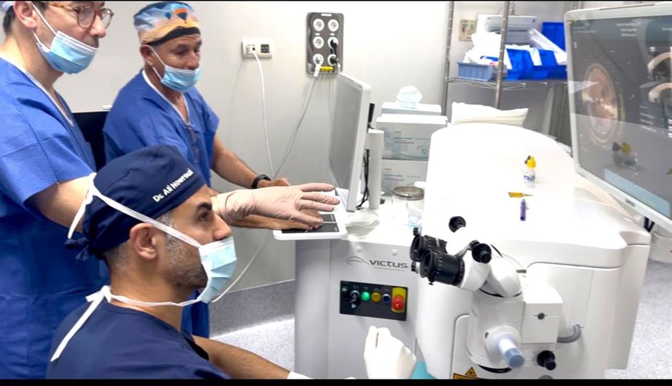 Hospital Quirónsalud Marbella incorpora una innovadora técnica para el tratamiento del queratocono y otras ectasias corneales que combina un láser de femtosegundo de última generación con la implantación de segmentos corneales de tejido humano