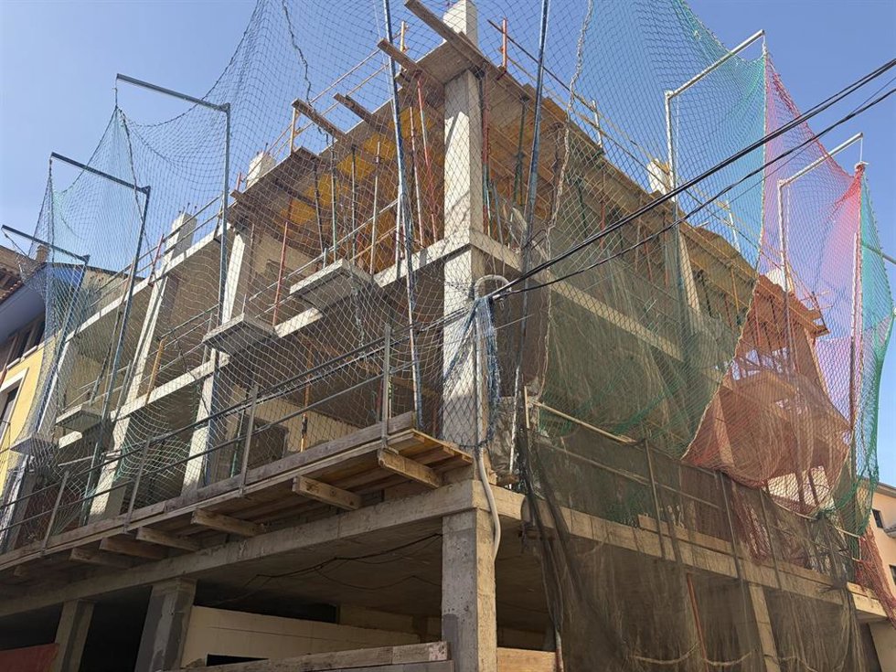 Archivo - Un edificio en construcción