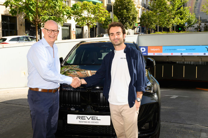 Revel y Telpark integran sus servicios para ofrecer aparcamiento ilimitado y ventajas en renting