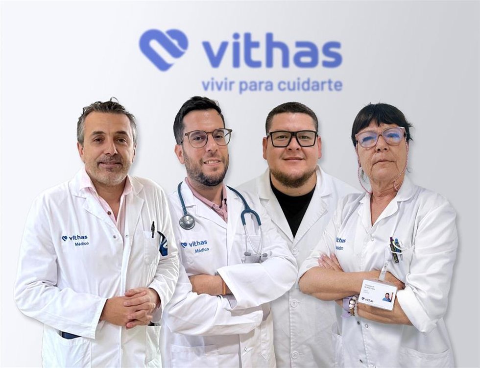 El geriatra de Vithas Málaga, Iván Ariza; José Espinilla, del Servicio de Urgencias de Vithas Granada; la especialista del Servicio de Urgencias de Vithas Sevilla, Monserrat Oses y el médico general de Vithas Xanit Estepona, Carlos Sarmiento.
