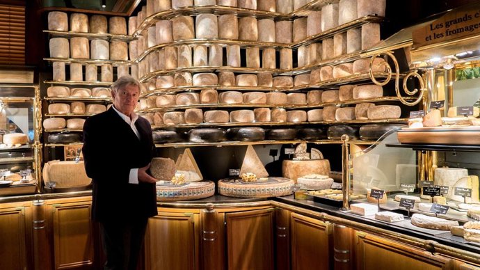 Les Grands Buffets habilita las reservas en español tras alcanzar los 75.000 comensales al año