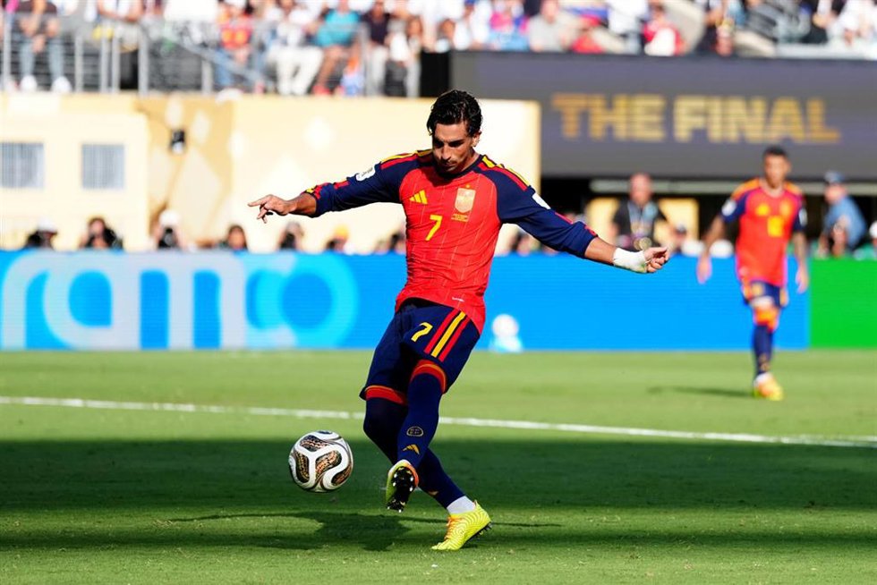 Ferran Torres celebra el primer gol de España durante la final del Mundial 2026 ante Argentina, disputada en el MetLife Stadium
