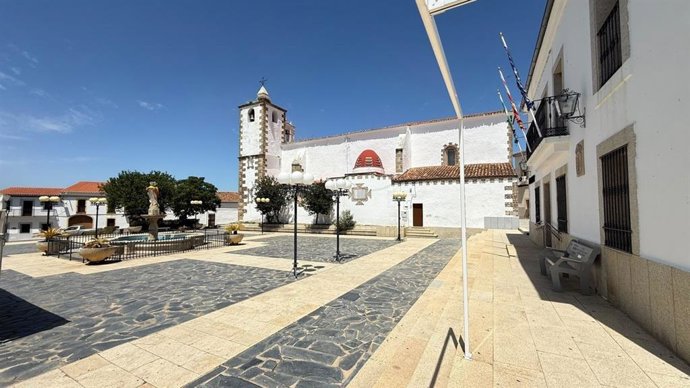 El vicepresidente Fernando García Nicolás visita obras en Santiago de Alcántara