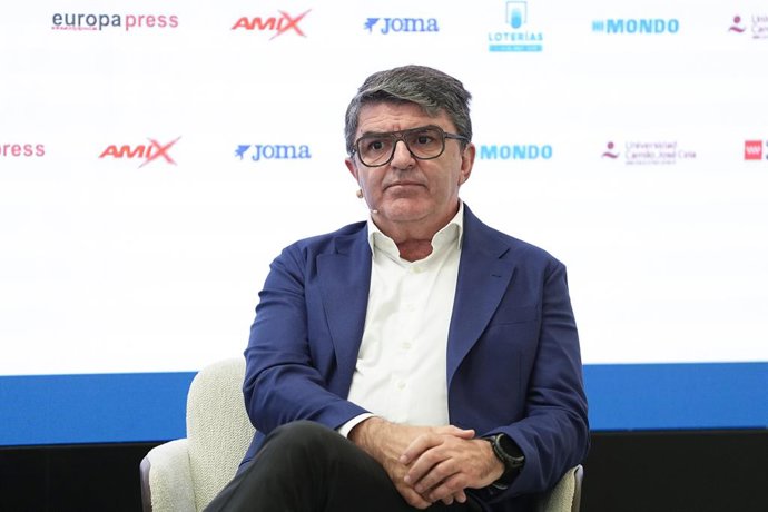 O diretor-geral do GP de Madri, Luis García Abad, durante os Café da Manhã Esportivos da Europa Press.