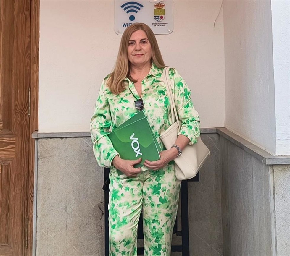 La portavoz de Vox en el Ayuntamiento de Cúllar Vega (Granada), Esperanza López.
