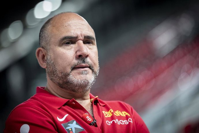 El seleccionador nacional de baloncesto masculino, Chus Mateo, en una empresa concedida a Europa Press en la Caja Mágica de la pasada ventana de julio.