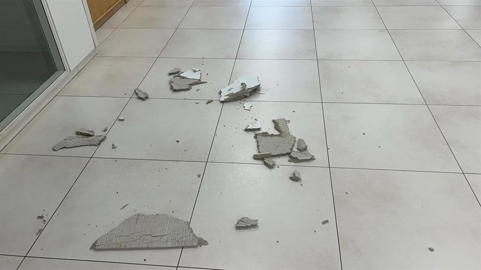 SAE alerta de la caída sobre una trabajadora de una placa del techo del Centro de Salud Mental de Albelda