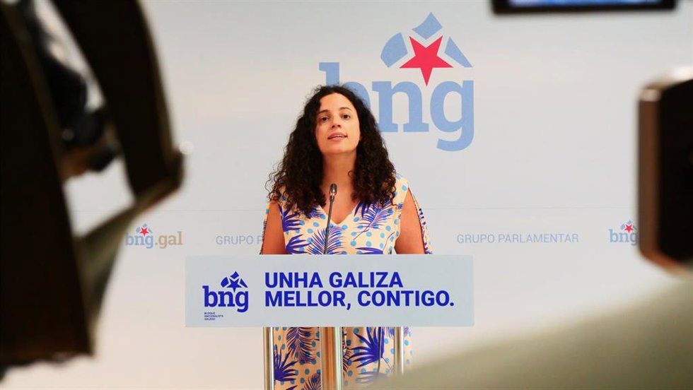 La portavoz parlamentaria de Facenda del BNG, Noa Presas, en rueda de prensa.