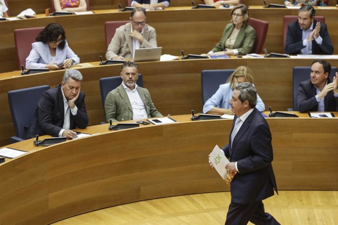Ple de pressupostos en Les Corts