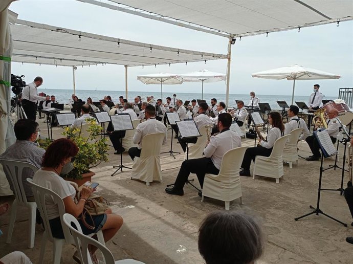 Archivo - Concierto de la Banda Municipal de Música de Málaga en El Balneario