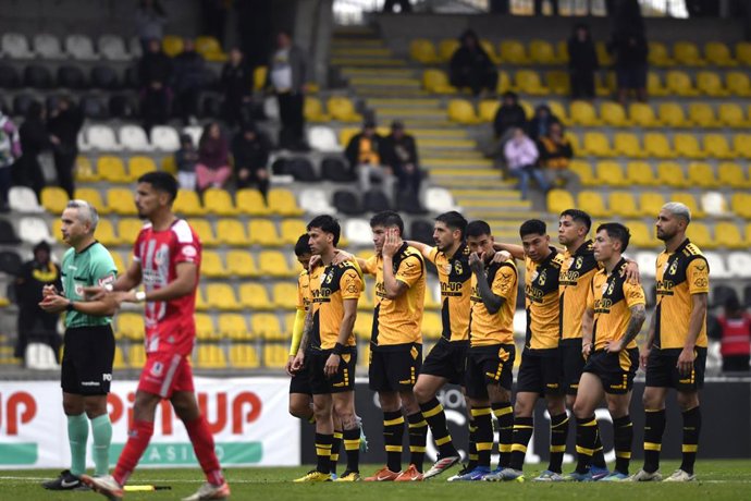 Futbol, Coquimbo Unido vs Union La Calera. Semifinales, Copa de la Liga 2026. El equipo de Coquimbo Unido es fotografiado durante la serie de penales contra Union La Calera en un partido copa de la liga disputado en el estadio Francisco Sanchez Rumoroso