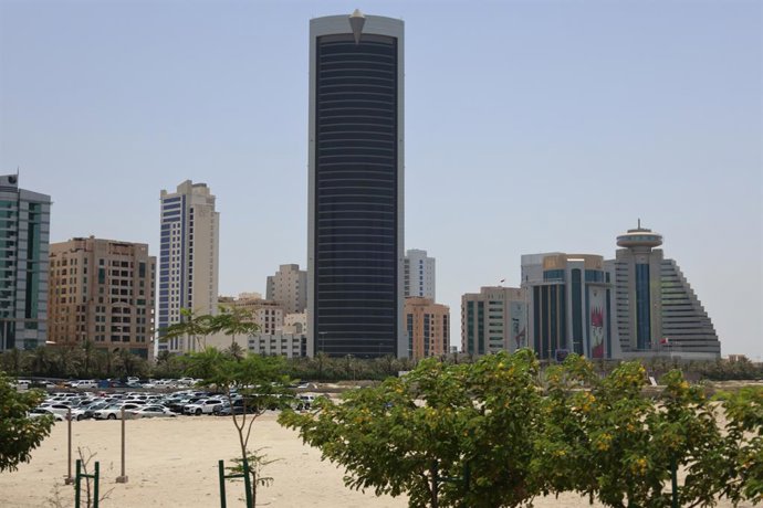 Archivo - MANAMA, June 10, 2026  -- This photo taken on June 10, 2026 shows a city view in Manama, Bahrain.