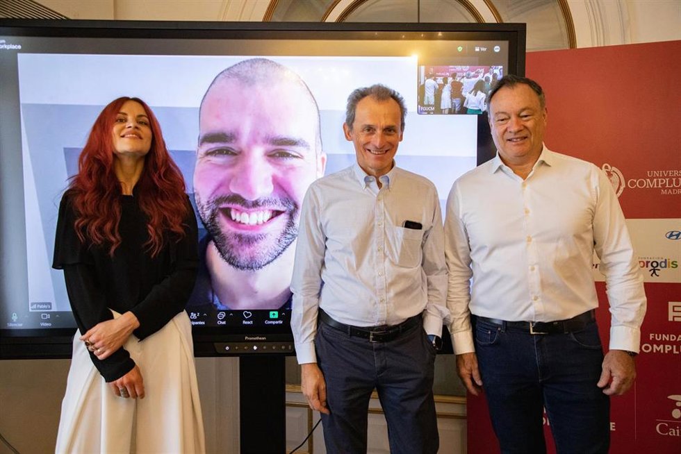 (I-D) Los astronautas Sara García Alonso, Pablo Álvarez, Pedro Duque y Miguel López-Alegría durante la celebración del encuentro y diálogo en formato de conferencia extraordinaria, a 22 de julio de 2026, en San Lorenzo de El Escorial, Madrid (España). Est