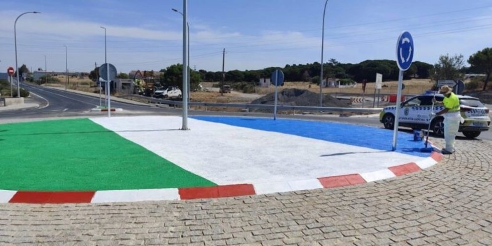 Nueva glorita de acceso a Villablanca.