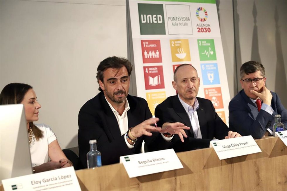 Diego Calvo participa en la clausura del curso de verano de la UNED.