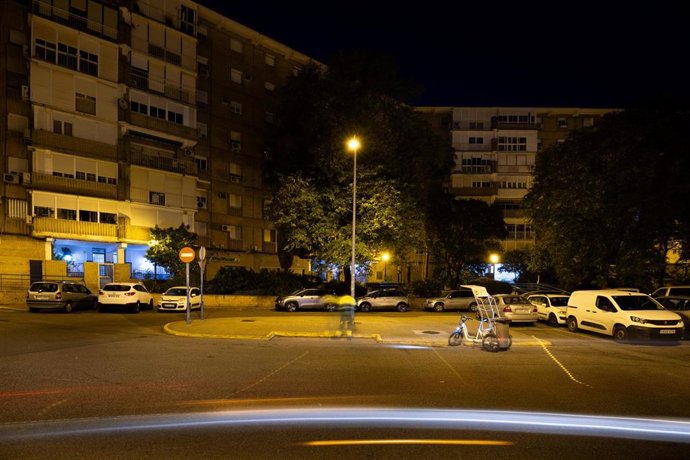 Muestra del sistema de iluminación que el Ayuntamiento de Mairena del Aljarafe sustituirá con una red de luminarias LED y un sistema 'Smart City'