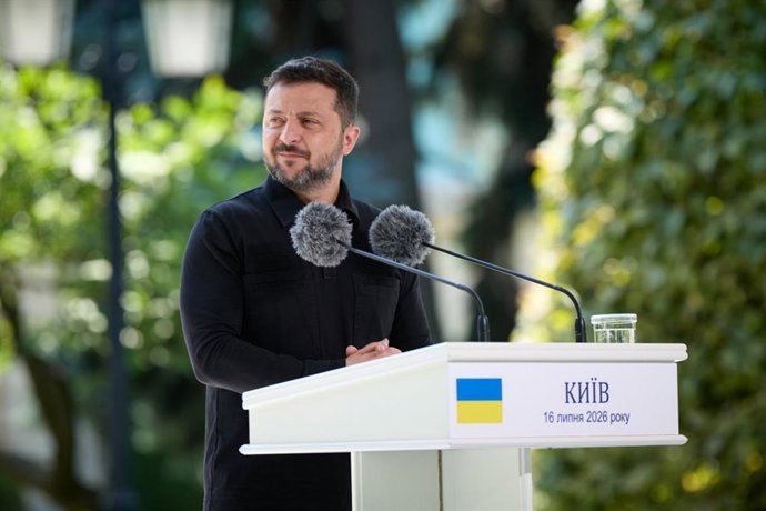 16 de julho de 2026, Ucrânia, Ucrânia, Ucrânia: O presidente ucraniano Volodymyr Zelenskyy se reúne com o primeiro-ministro britânico Keir Starmer em Kiev, na Ucrânia, em 16 de julho de 2026. Os dois líderes discutiram a continuidade do apoio britânico à 