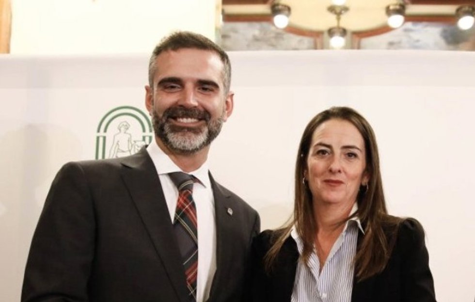 El presidente del PP de Almería, Ramón Fernández-Pacheco, junto a Aránzazu Martín, en una imagen de archivo.