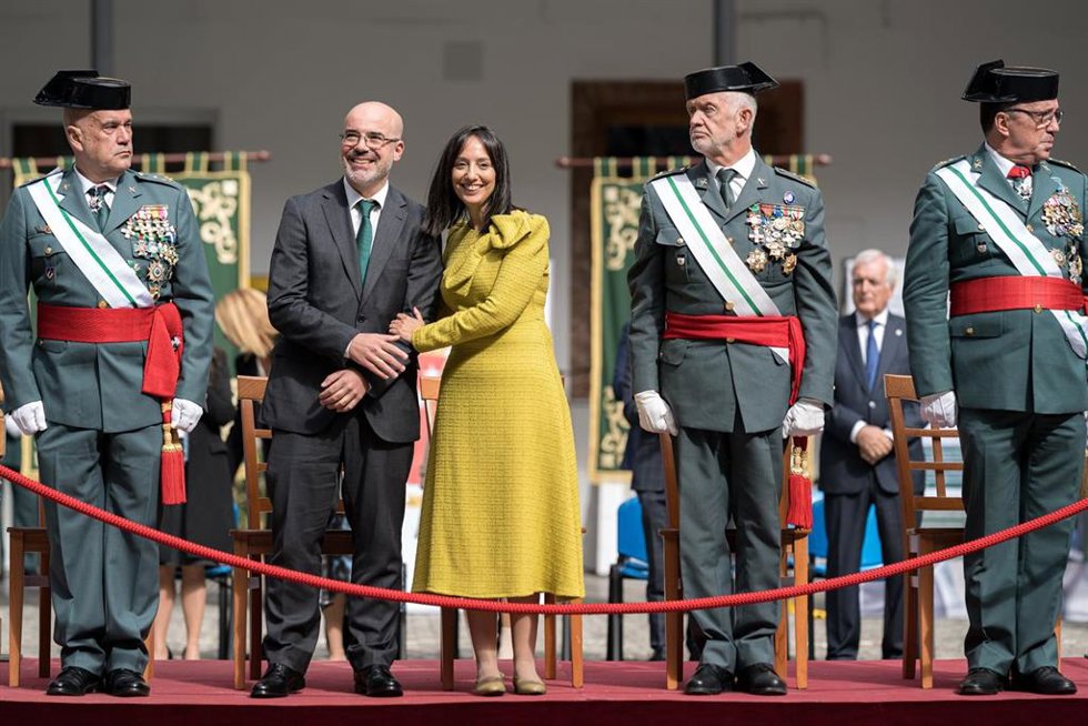 Archivo - A la izquierda, el general de división de la Guardia Civil, Luis del Castillo