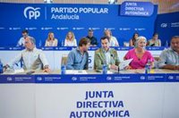 Moreno critica "vehemencia" de Montero "apoyando" a Zapatero y avisa del "nivel de deterioro institucional" del Gobierno