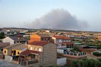 El incendio con afección en Villa del Prado evoluciona favorablemente pero condiciones meteorológicas no son favorables