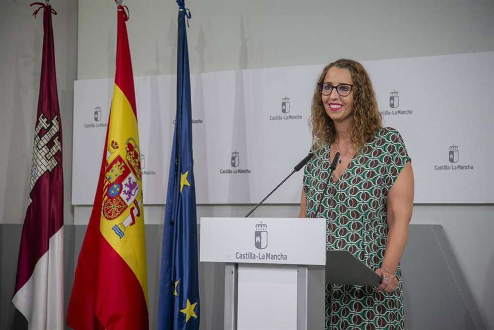 Archivo - Toledo, 23 de julio de 2024.- La consejera de Igualdad, Sara Simón, ha ofrecido una rueda de prensa, en el Palacio de Fuensalida, para dar cuenta de los acuerdos del Consejo de Gobierno relacionados con su departamento. (Fotos: A. Pérez Herrera 