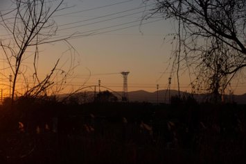 Archivo - Un poste eléctrico