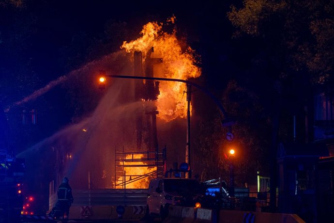 L'incendi per una fuita de gas a la plaça de Sants