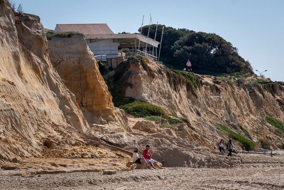 Archivo - Una playa de Huelva en imagen de archivo.
