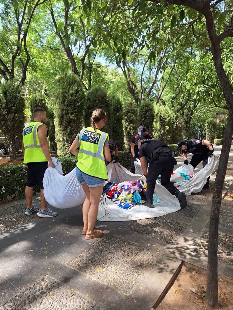 Operativo contra la venta ambulante ilegal en s'Hort del Rei