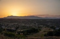 El incendio de Almorox-Villa del Prado alcanza ya 890 hectáreas y preocupa la previsión de viento por la tarde