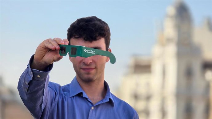 Las gafas distribuidas por Caja Rural de Aragón cumplen con todos los requisitos exigidos para la observación directa del Sol.
