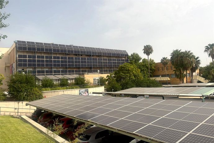 Placas solares en la UJA