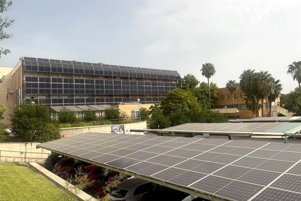 Placas solares en la UJA