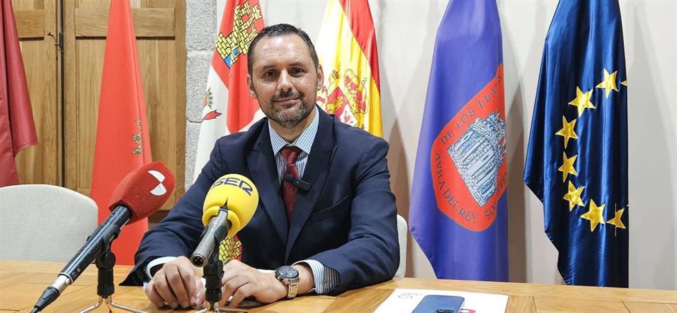 El portavoz del equipo de Gobierno del Ayuntamiento de Ávila, José Ramón Budiño, en la rueda de prensa sobre la Junta de Gobierno Local.
