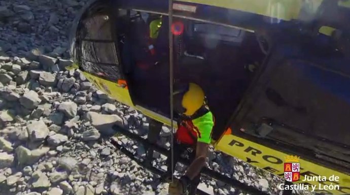 Auxilian a un montañero tras sufrir un síncope durante una ruta en la Sierra de Gredos, en Candeleda (Ávila)