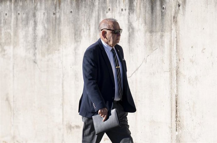 Archivo - El exDAO de la Policía Nacional Eugenio Pino a su llegada al primer día del juicio de la Operación Kitchen, en la Audiencia Nacional, a 6 de abril de 2026, en San Fernando de Henares, Madrid (España). 