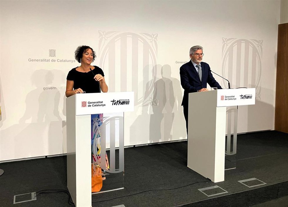 La consellera de Economía y Finanzas de la Generalitat, Alícia Romero, y el secretario de Hacienda, Antoni Fernández