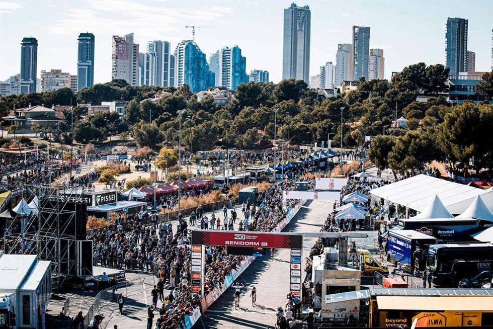 Vista de la ciudad alicantina de Benidorm en una prueba de la Copa del Mundo de ciclocross.